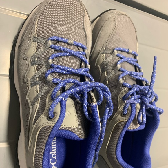 Columbia shoes - Picture 2 of 6